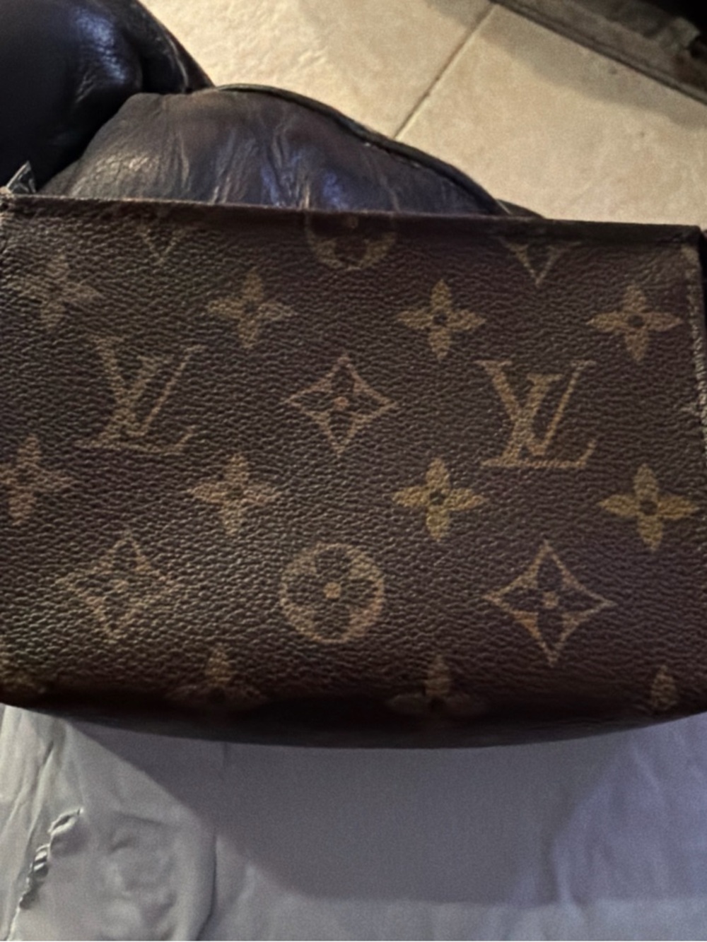 Louis Vuitton Brown Canvas Zip Pull with Vachetta Leather Tab - Picture 2 of 8